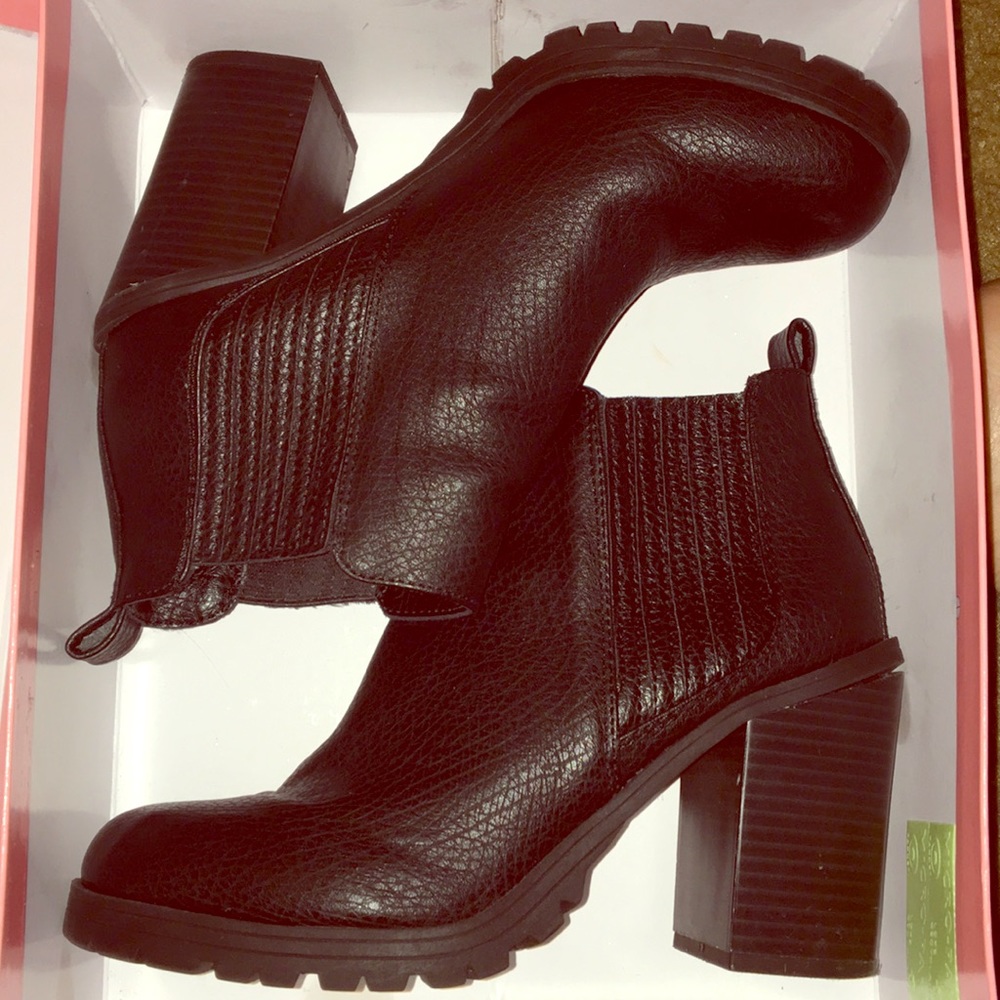 Ankle booties with heel